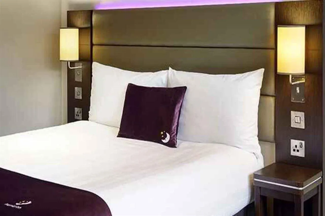 Premier Inn Premier Inn סקארבורו מלון